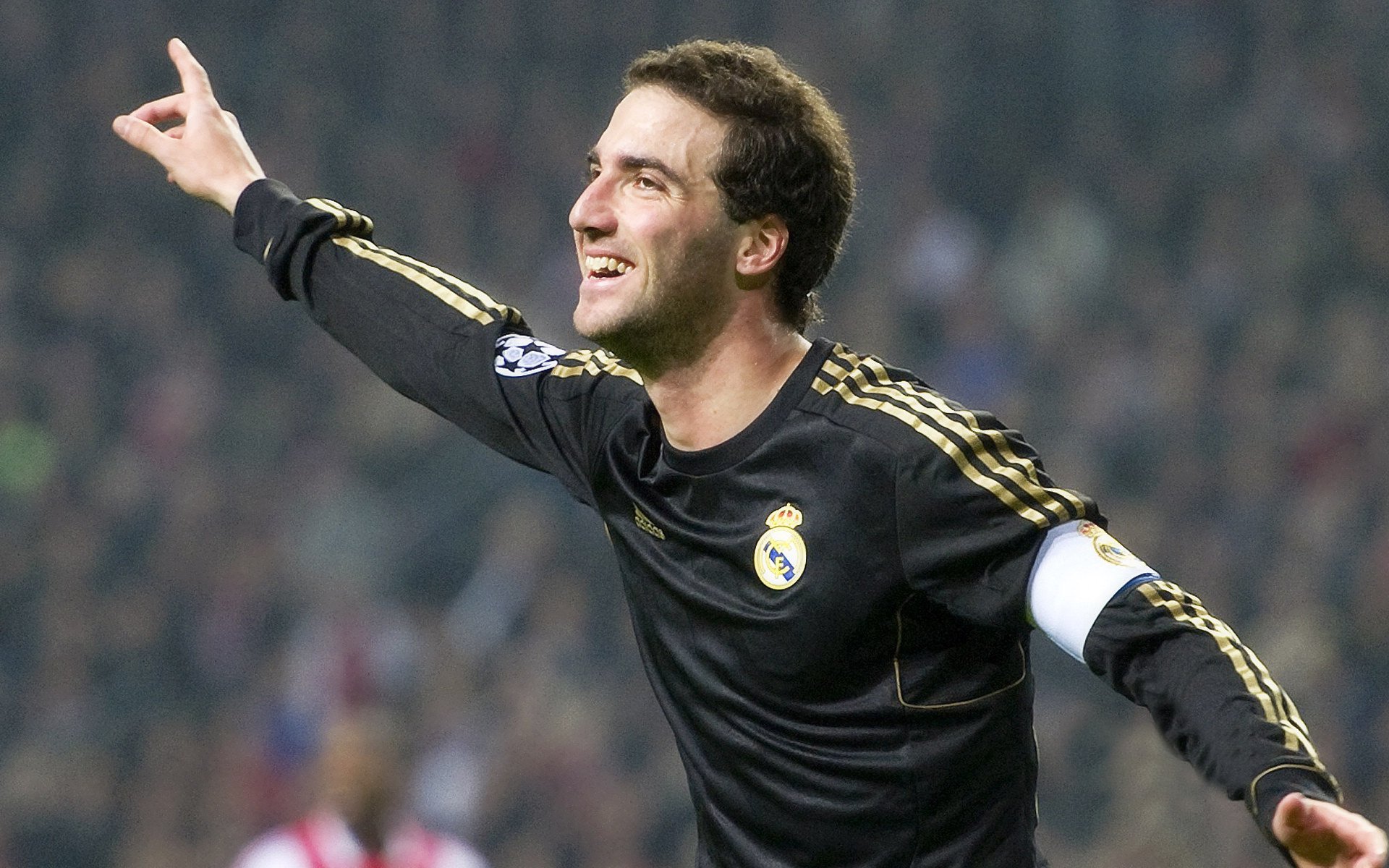 布莱顿控球率持续攀升掌控主动权，布莱顿足球俱乐部球星